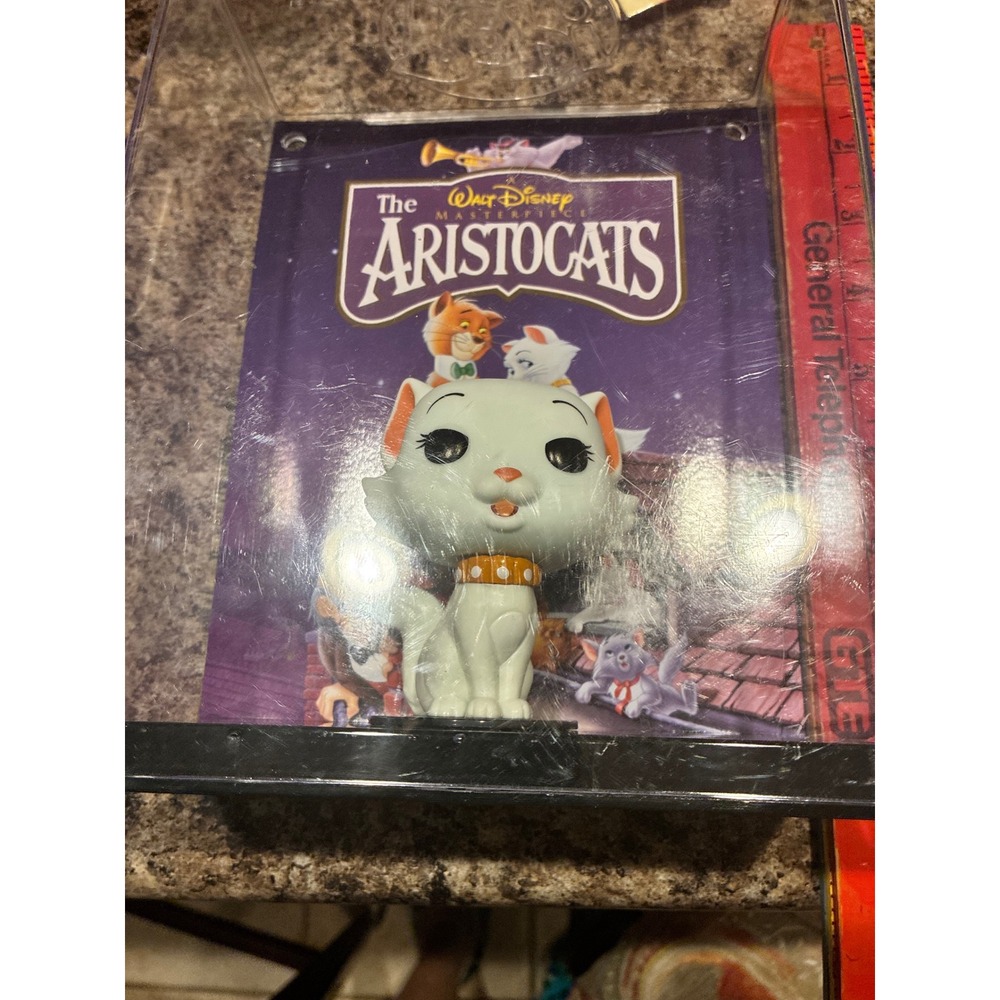 Funko Pop VHS Covers Disney The Aristocats Duchess Vinyl Figure #11 Case